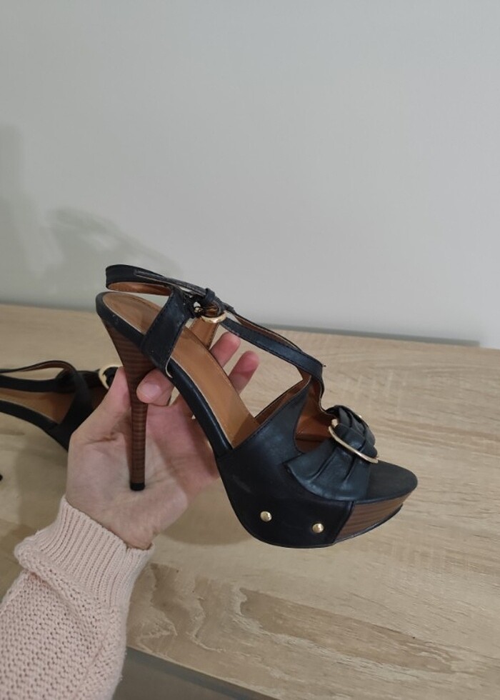Siyah topuklu abiye ayakkabı  - Görsel 3