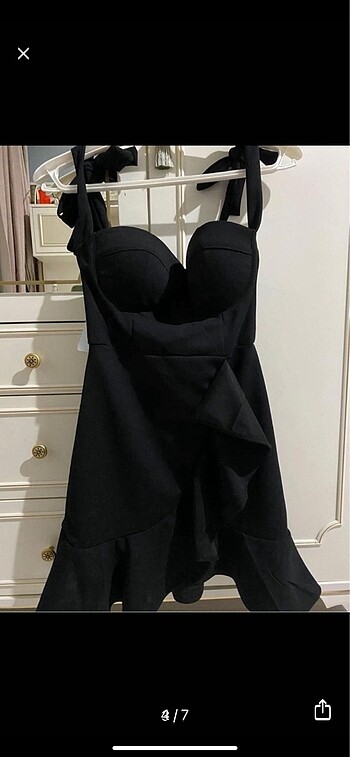 m Beden siyah Renk Kalp yaka askılı mini elbise