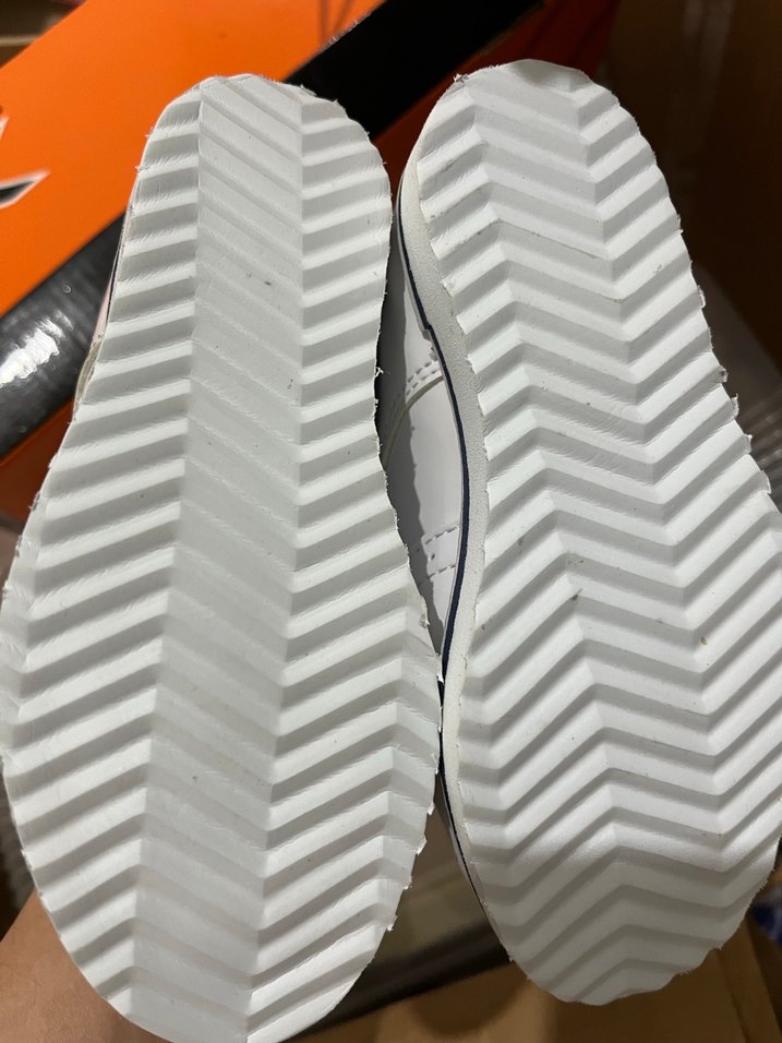 Beyaz Parlak Kemerli Erkek Çocuk Ayakkabısı - Görsel 2