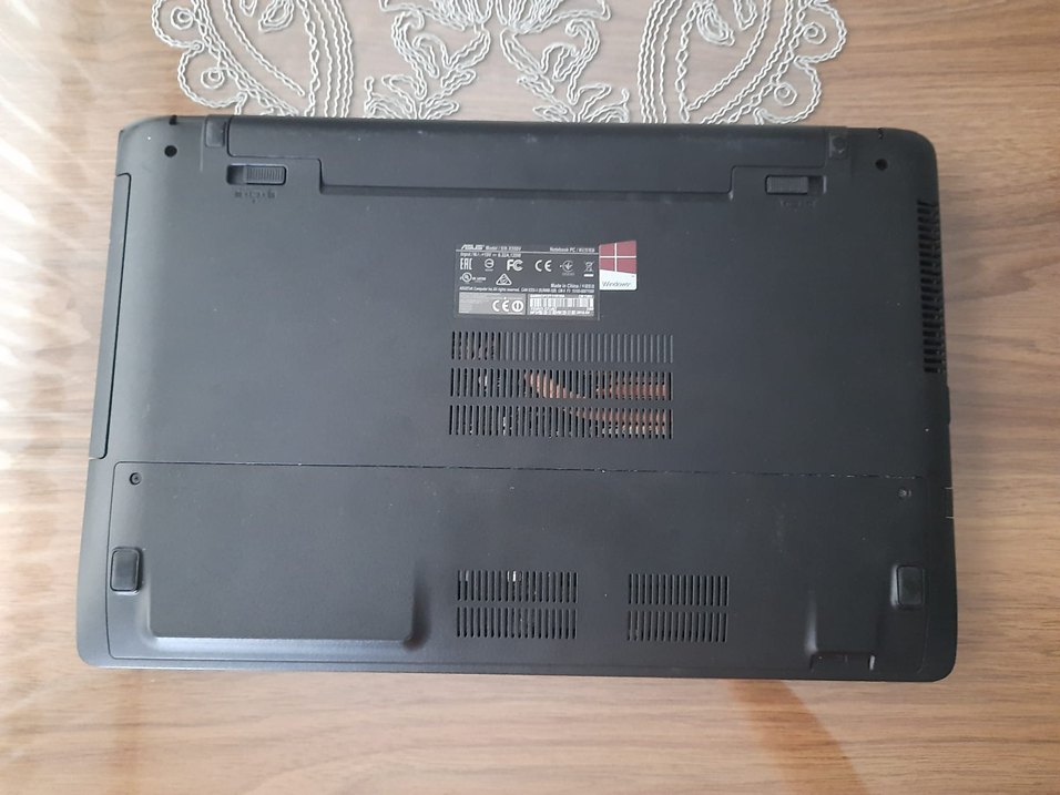 Kırmızı Asus Dizüstü Bilgisayar - Görsel 3