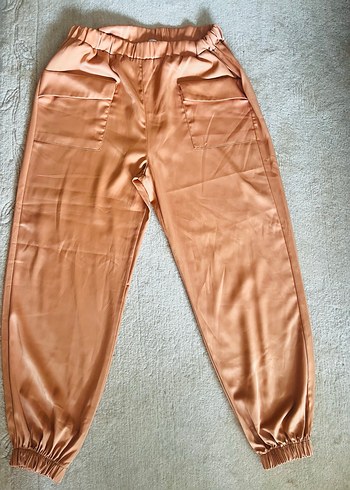 Parlak Kadın Pantolon - Görsel 4