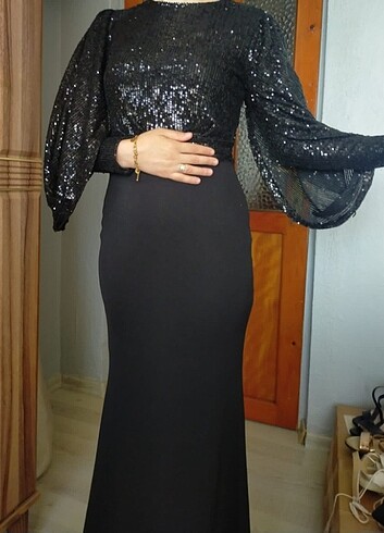 Pullu balık elbise