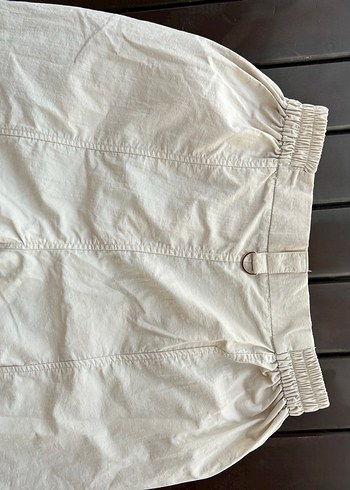 Bershka Kadın Beyaz Paraşüt Kumaş Kargo Pantolon - Görsel 3