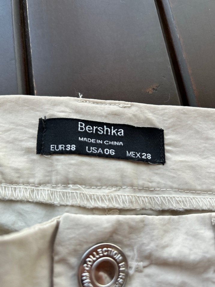 Bershka Kadın Beyaz Paraşüt Kumaş Kargo Pantolon - Görsel 4
