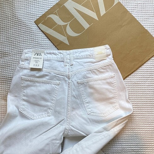 40 Beden beyaz Renk Zara 40