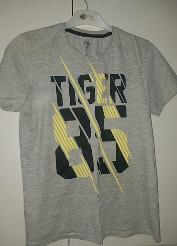 T - shirt