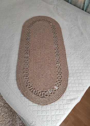 Bej Oval Klasik Desensiz Halı