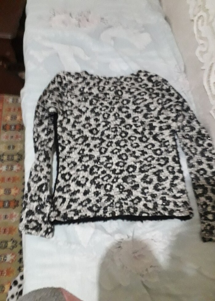 Metal düğmeli hirka - Görsel 3