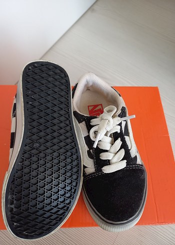 25 Beden Vans Erkek Çocuk Siyah Beyaz Sneaker