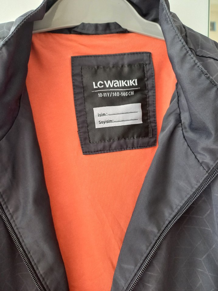 Siyah Erkek Çocuk Yüksek Yakalı Fermuarlı Yağmurluk - Görsel 3