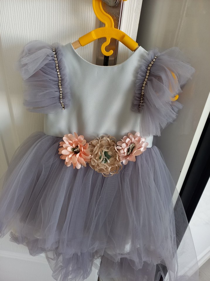 Çiçek Detaylı Gri Bohem Kız Elbisesi - Görsel 3