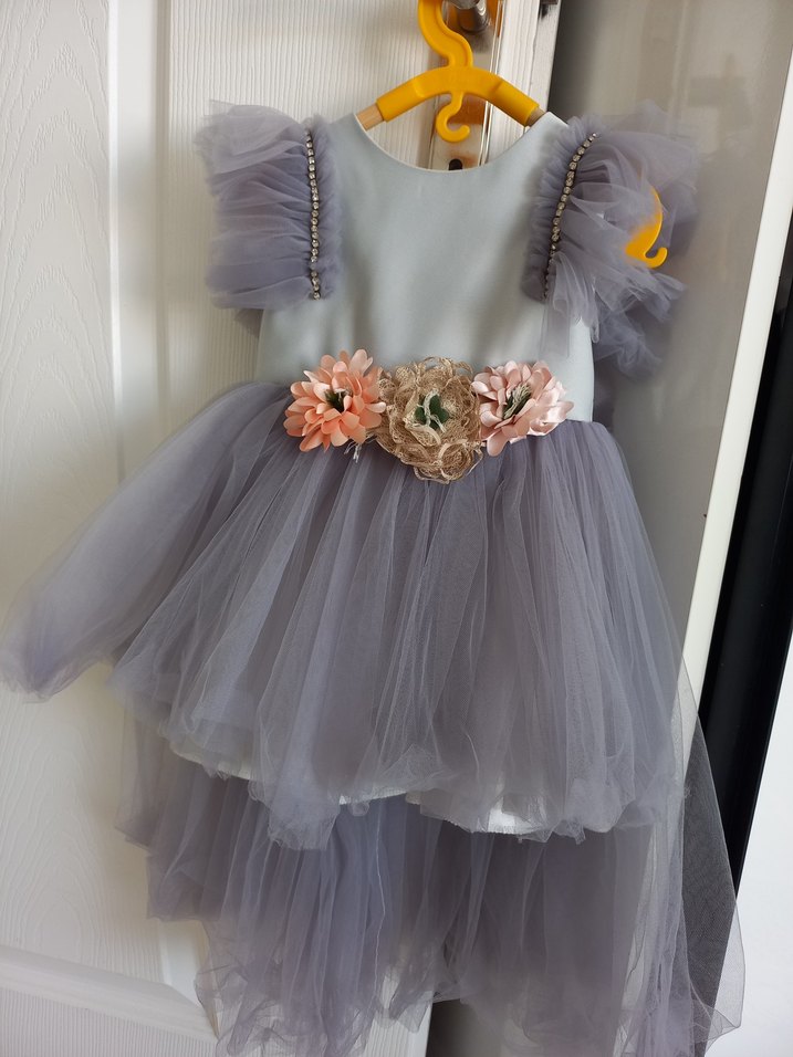 Çiçek Detaylı Gri Bohem Kız Elbisesi - Görsel 2