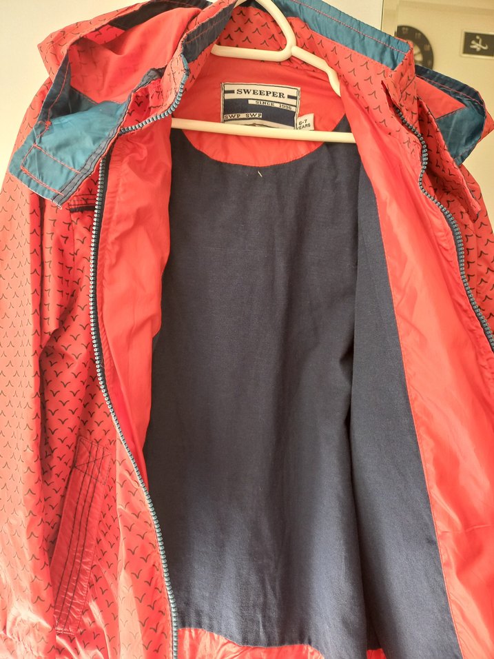 Erkek Çocuk Kırmızı Baskılı Fermuarlı Ceket - Görsel 3