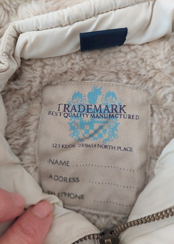 Erkek Çocuk Beyaz Kürklü Kapüşonlu Mont - Görsel 2