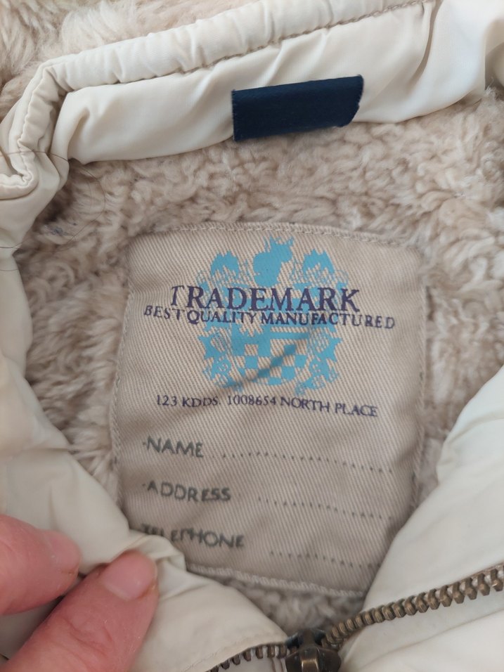 Erkek Çocuk Beyaz Kürklü Kapüşonlu Mont - Görsel 2