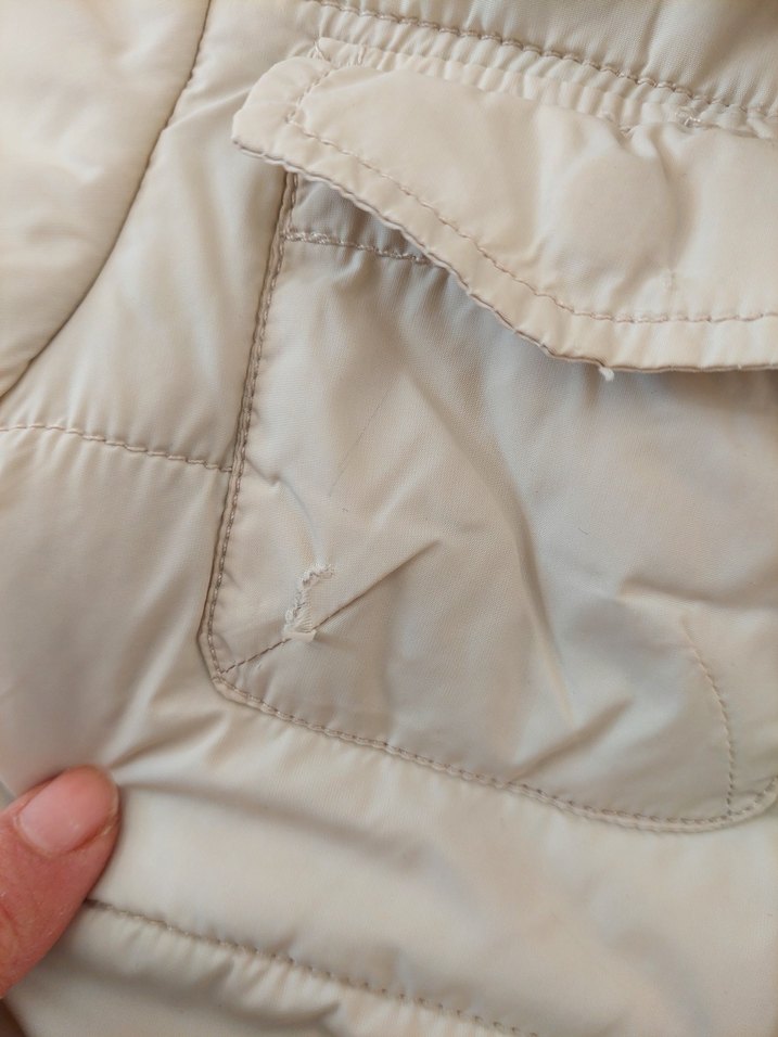 Erkek Çocuk Beyaz Kürklü Kapüşonlu Mont - Görsel 3