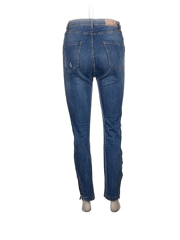 40 Beden Stradivarius Jean / Kot %70 İndirimli.