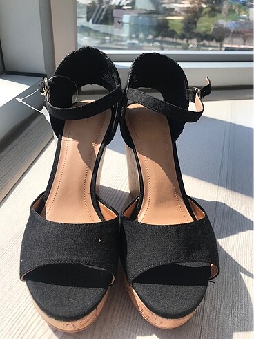 H&M H&M Dolgu Topuk ayakkabı