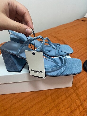 Pull and Bear sandalet