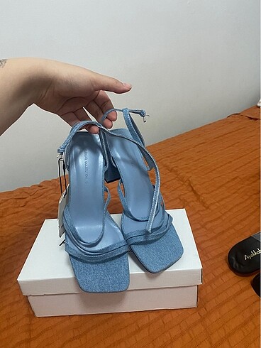 39 Beden Pull and Bear sandalet