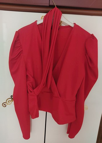 Kırmızı V Yakalı Kemerli Mini Bluz - Görsel 4