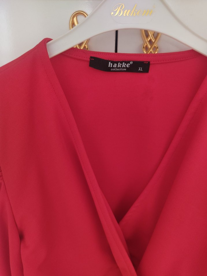 Kırmızı V Yakalı Kemerli Mini Bluz - Görsel 5