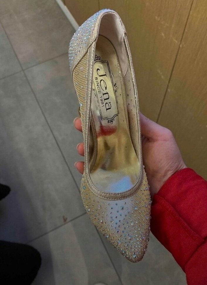 Altın Parlak Payetli Stiletto Topuklu Kadın Ayakkabı - Görsel 4