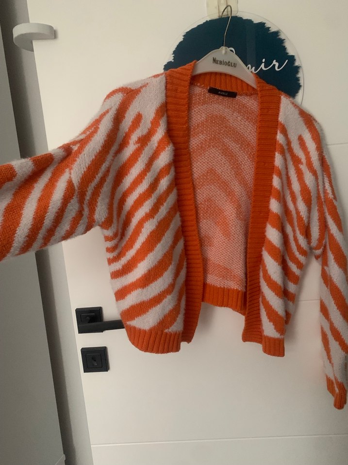 Turuncu Zebra Desenli Kısa Triko Hırka - Görsel 3