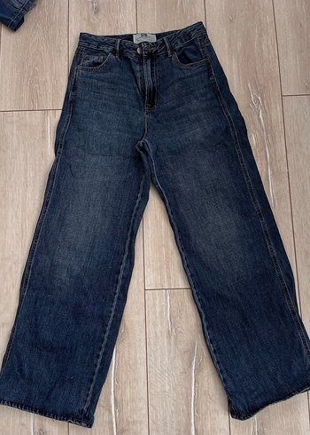 Stradivarius koyu mavi jean - Görsel 2