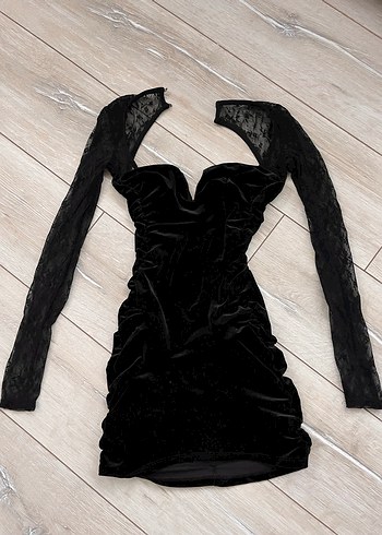 Bershka Dantel Detaylı Uzun Kollu Siyah Mini Elbise - Görsel 2