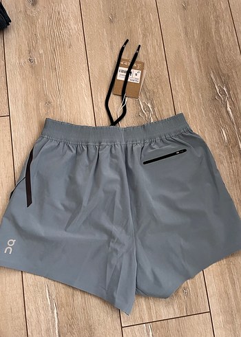On Sneaker Train Shorts - Görsel 4