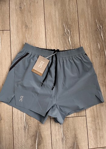 On Sneaker Train Shorts - Görsel 2