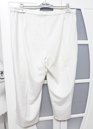 50 Beden beyaz Renk Beyaz kumaş pantolon 
