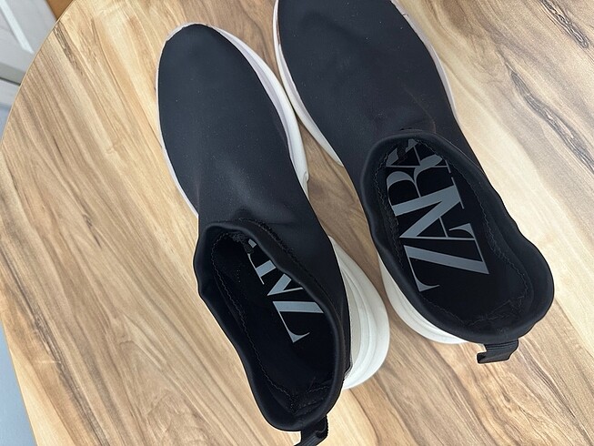 40 Beden Zara Unisex Spor Ayakkabı