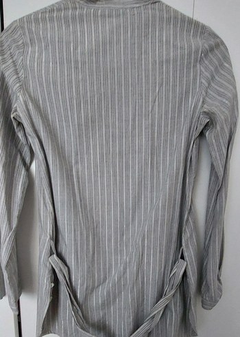 Gri Çizgili Pamuklu Kadın Gömlek - Görsel 2