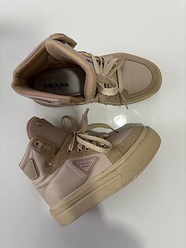 Prada sneaker