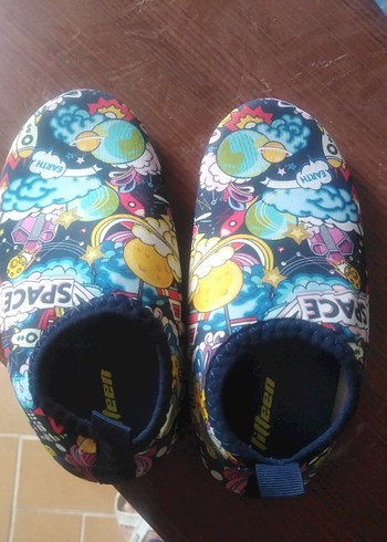 Renkli Pop Kültür Desenli Erkek Su Ayakkabısı - Görsel 4