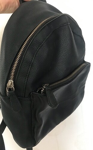 Stradivarius siyah sırt çantası