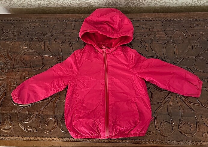 Benetton bebek yağmurluk