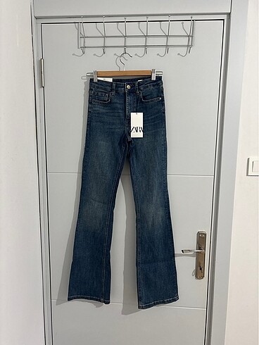 ZARA ETİKETLİ İSPANYOL PAÇA KOT