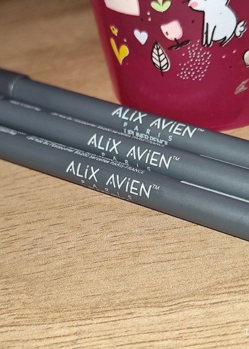Alix Avien