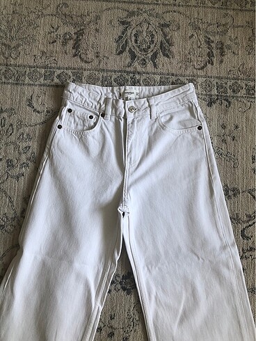 Mango jean