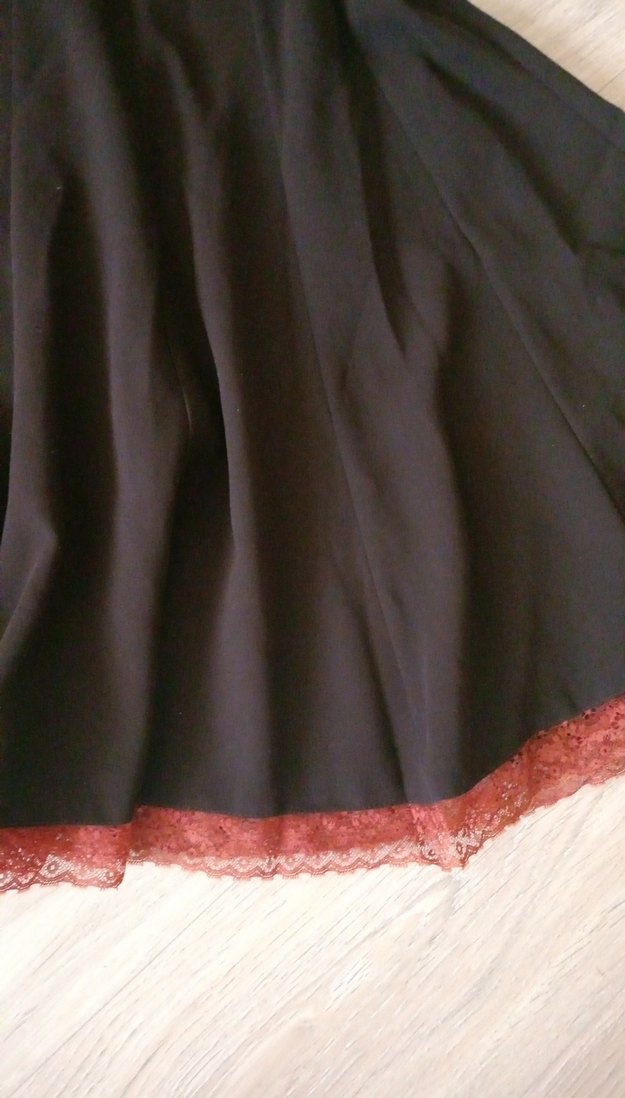 Koyu Kırmızı Volanlı Midi  Etek ve buluz - Görsel 3