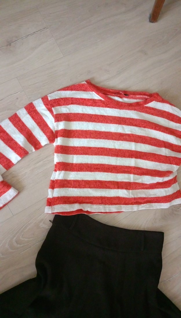 Koyu Kırmızı Volanlı Midi  Etek ve buluz - Görsel 4