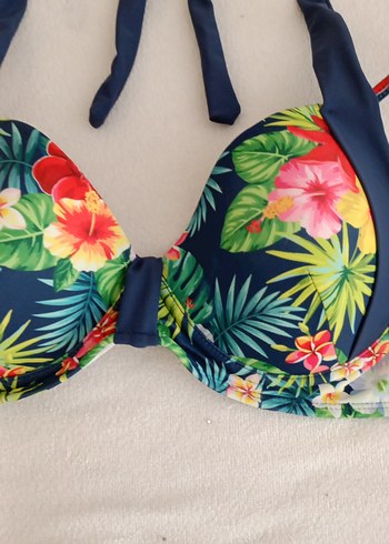 l Beden Çiçek Desenli bikini takım