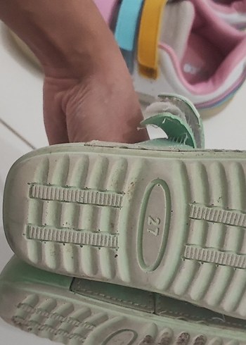 Kız Çocuk Yeşil Tokalı Kauçuk Sandalet orjinal - Görsel 3