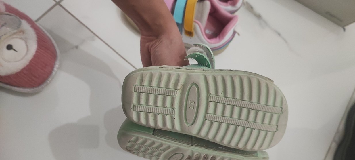 Kız Çocuk Yeşil Tokalı Kauçuk Sandalet orjinal - Görsel 3