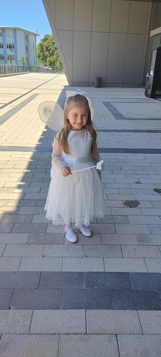 Dantel Detaylı Straplez Beyaz Kız Çocuk Elbise - Görsel 3