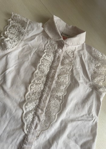 Dantelli beyaz sıfır kol çocuk gömlek - Görsel 2