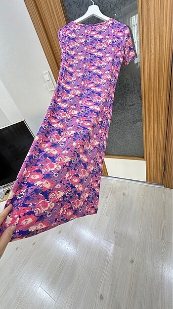 Çiçekli hamile elbisesi - Görsel 5